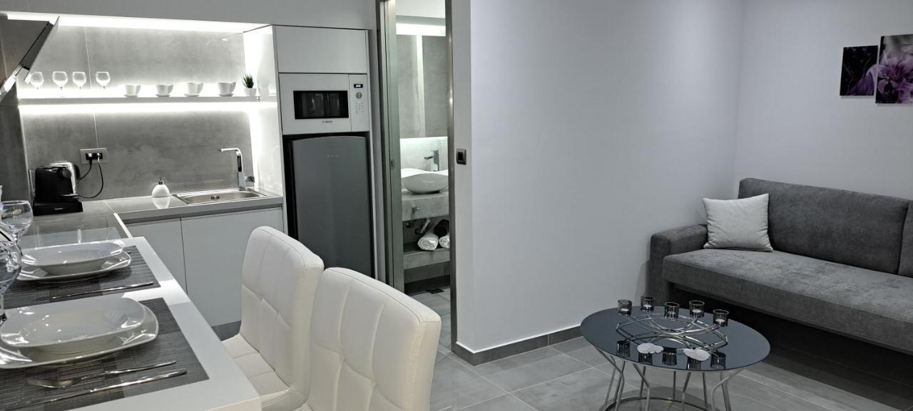Km Luxury Apart Downtown Iraklio Exterior foto