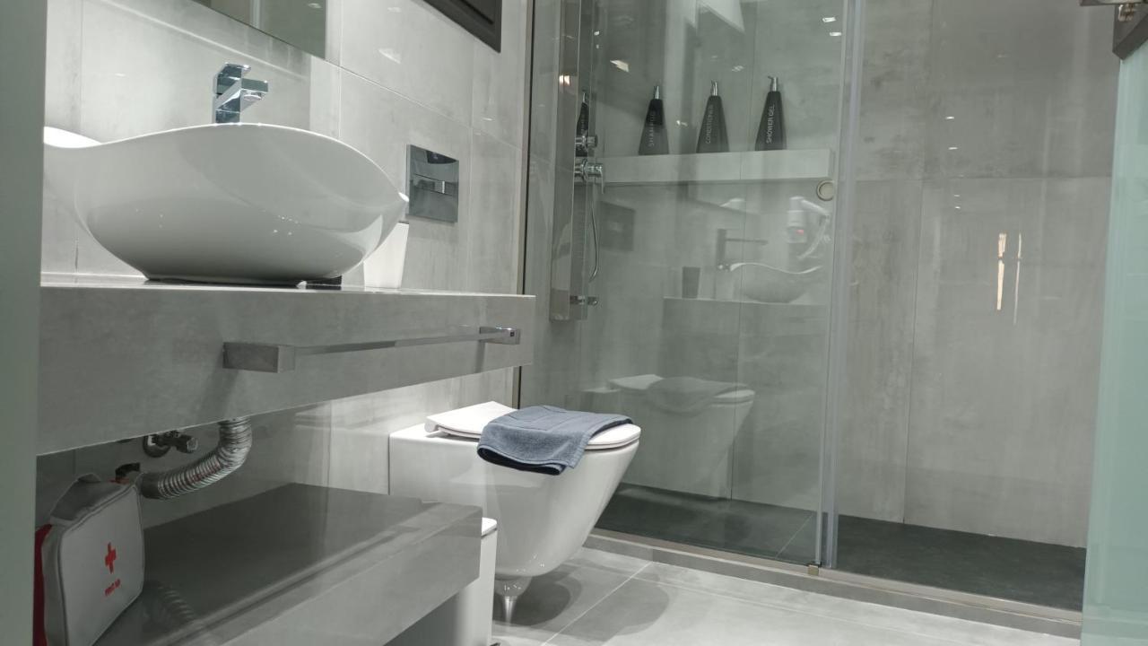 Km Luxury Apart Downtown Iraklio Exterior foto