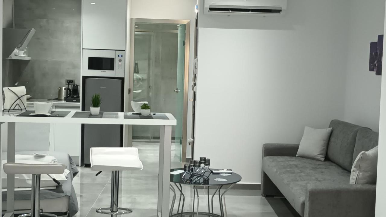 Km Luxury Apart Downtown Iraklio Exterior foto