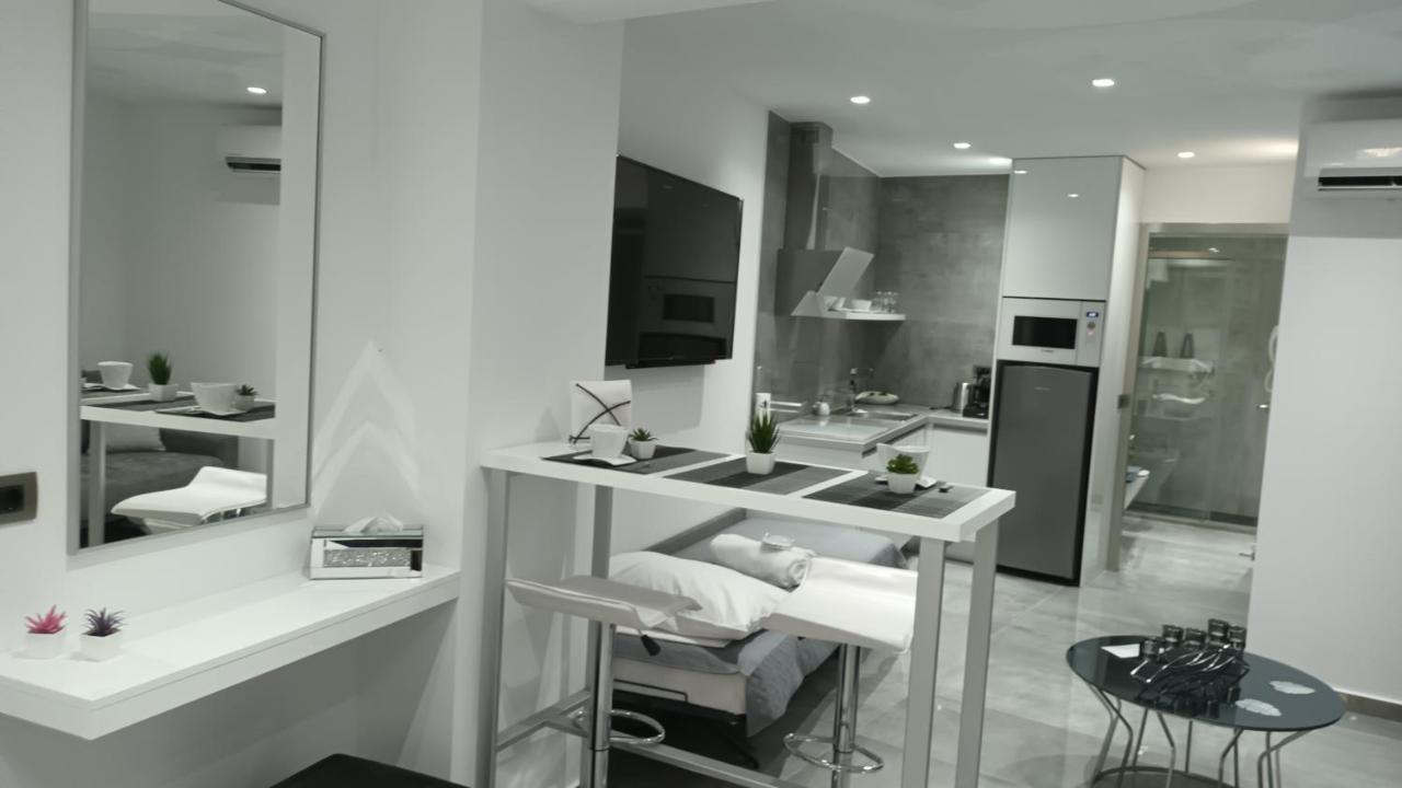 Km Luxury Apart Downtown Iraklio Exterior foto