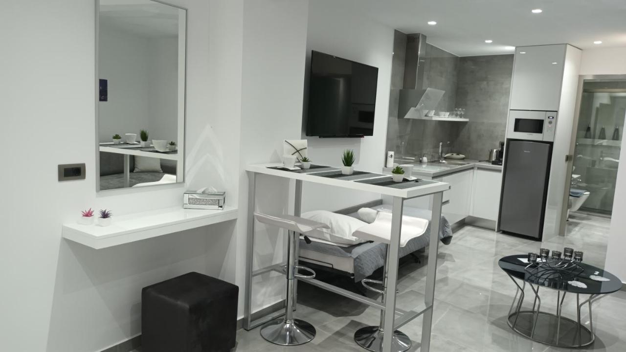 Km Luxury Apart Downtown Iraklio Exterior foto