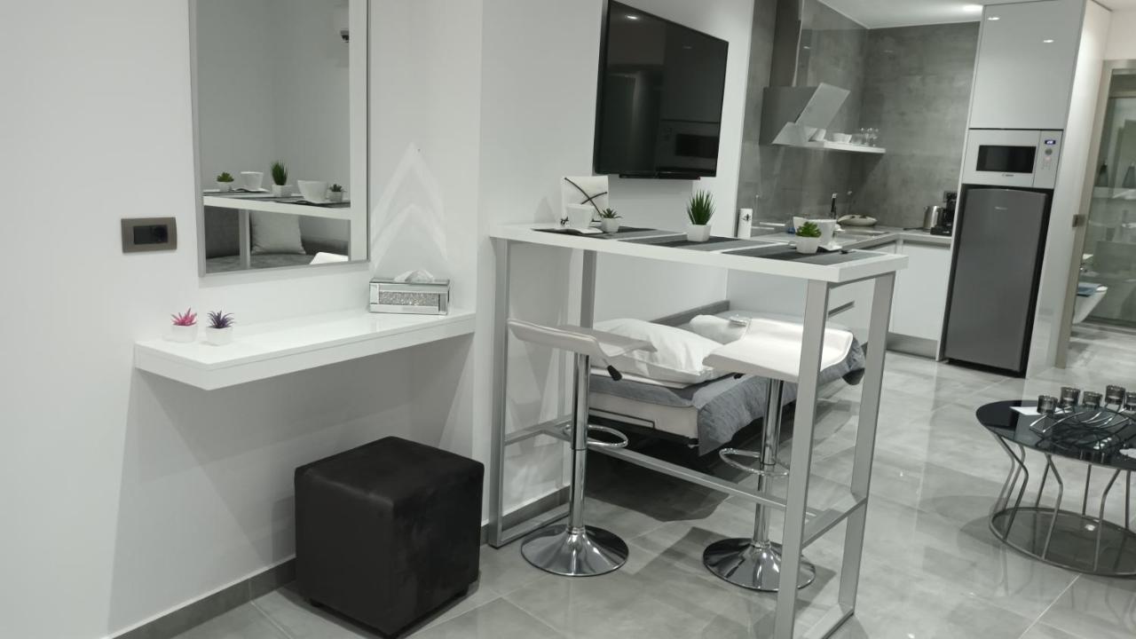 Km Luxury Apart Downtown Iraklio Exterior foto
