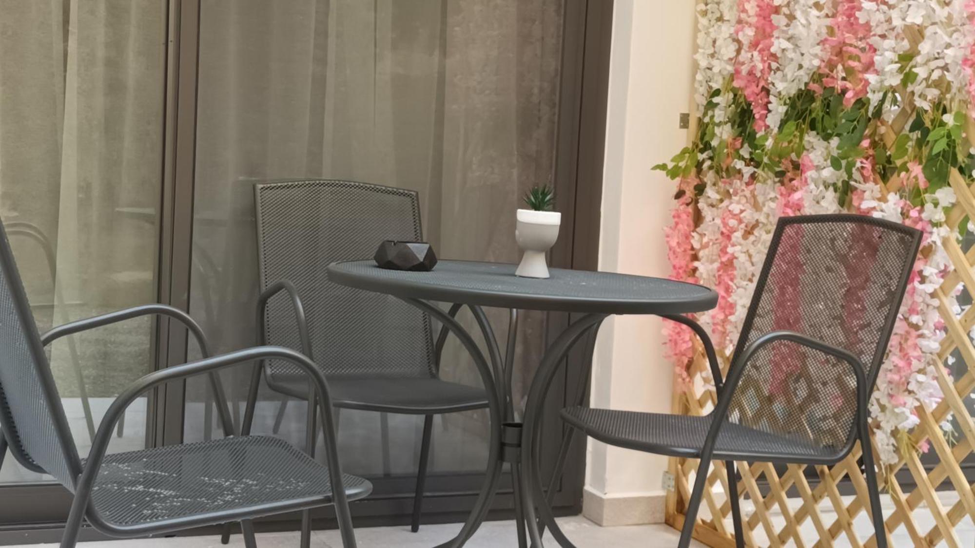 Km Luxury Apart Downtown Iraklio Exterior foto
