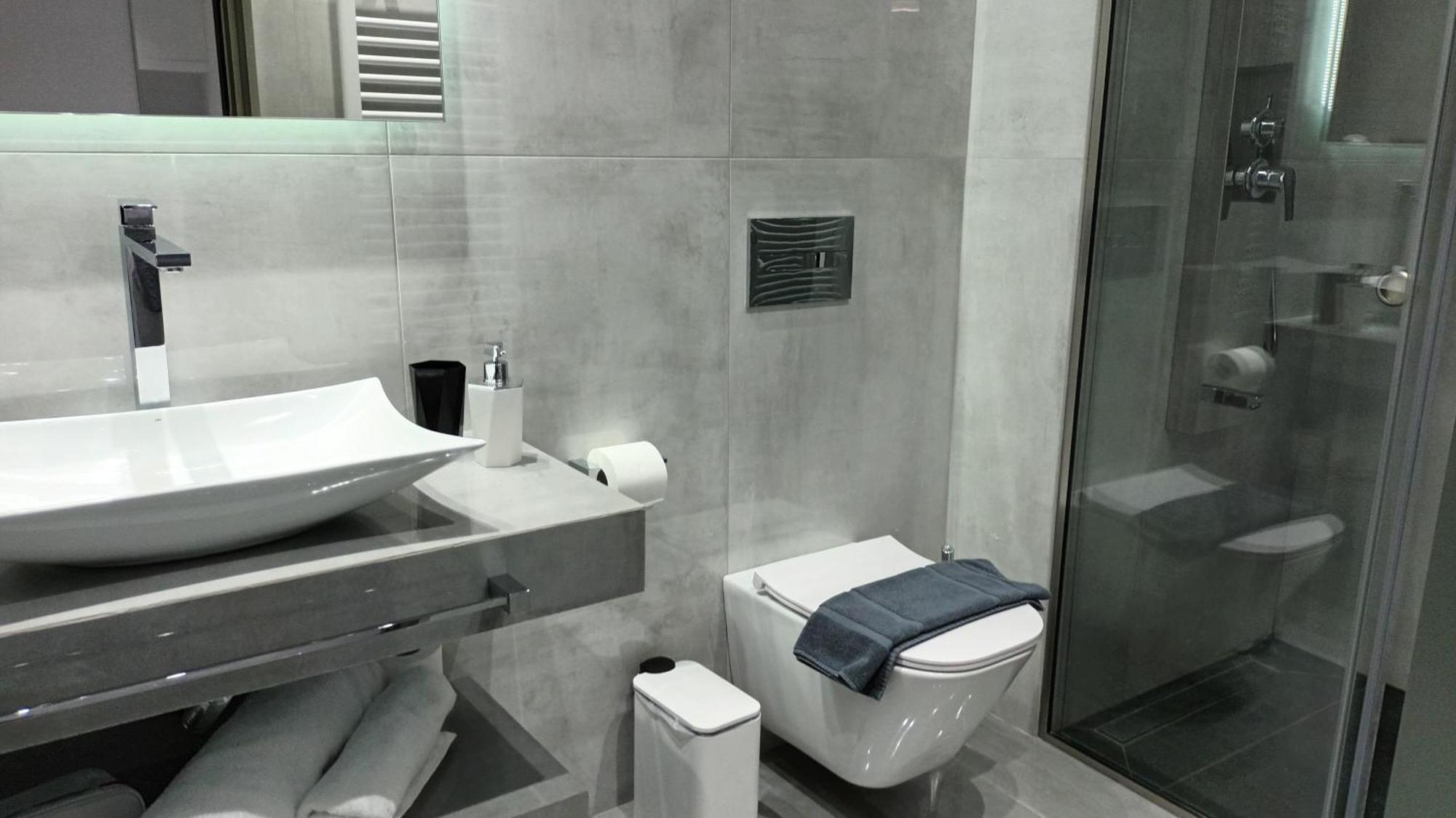 Km Luxury Apart Downtown Iraklio Exterior foto