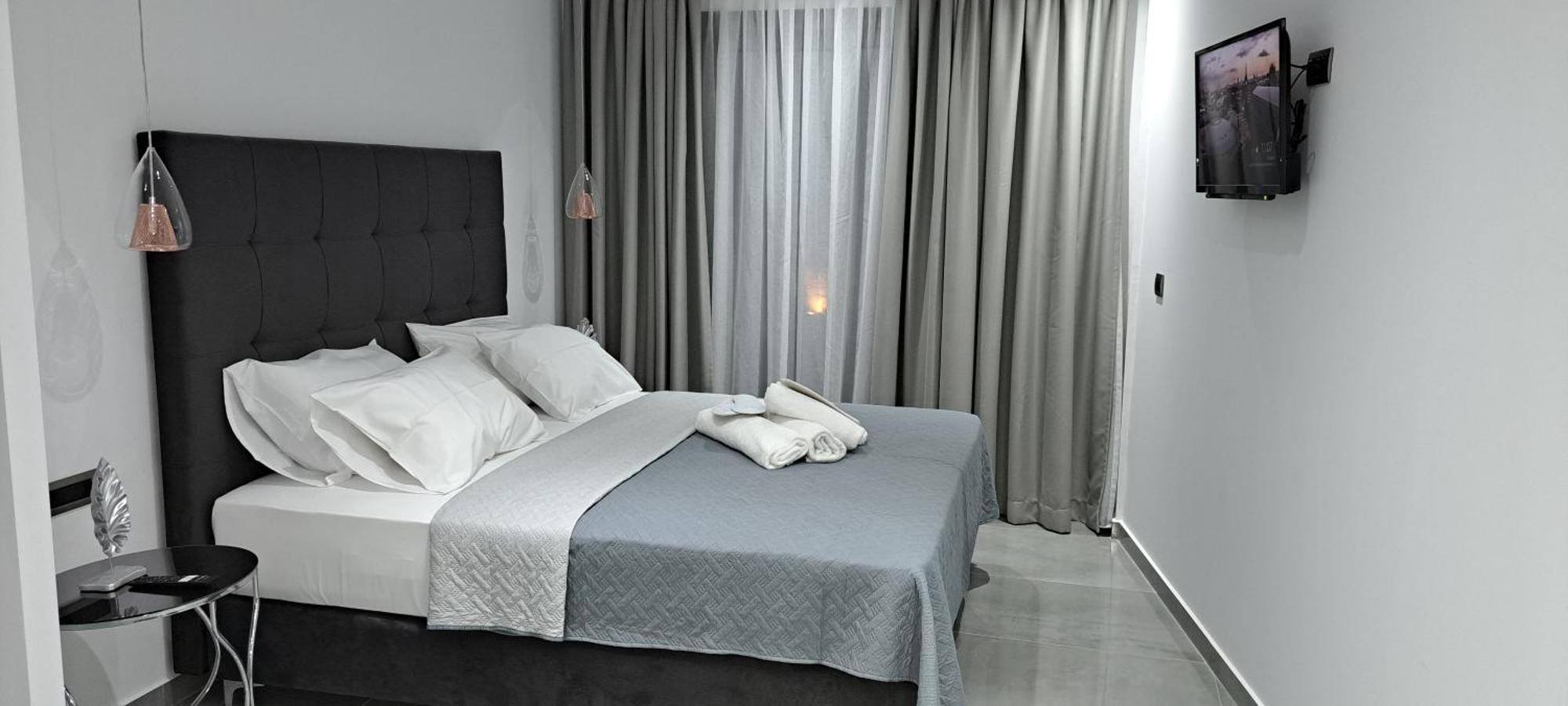 Km Luxury Apart Downtown Iraklio Exterior foto
